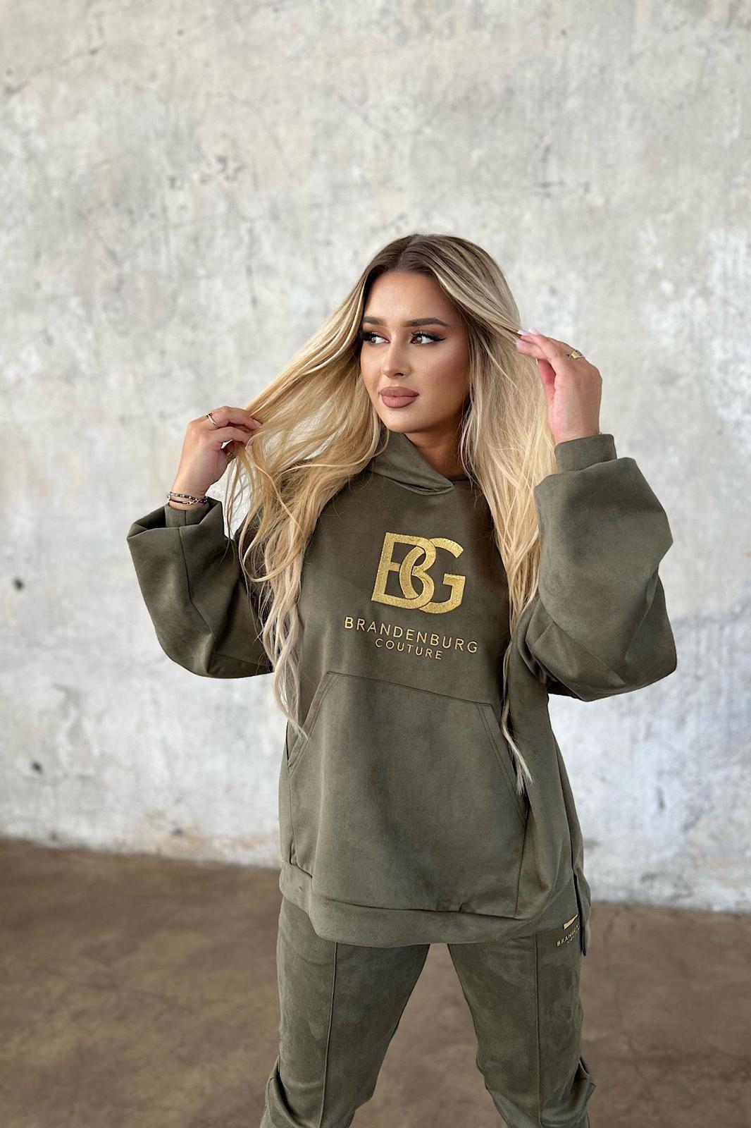 BRANDENBURG COUTURE DÁMSKA SEMIŠOVÁ TEPLÁKOVÁ SÚPRAVA BG ROYAL SUEDE | LUXUSNÁ KHAKI SÚPRAVA