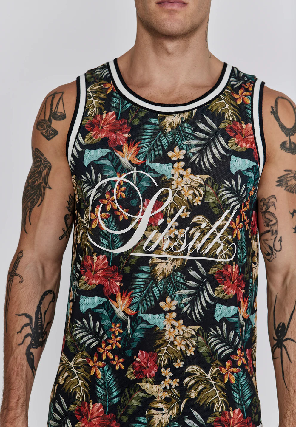 Siksilk Multi Resort Šortky + Basketball Vesta Súprava