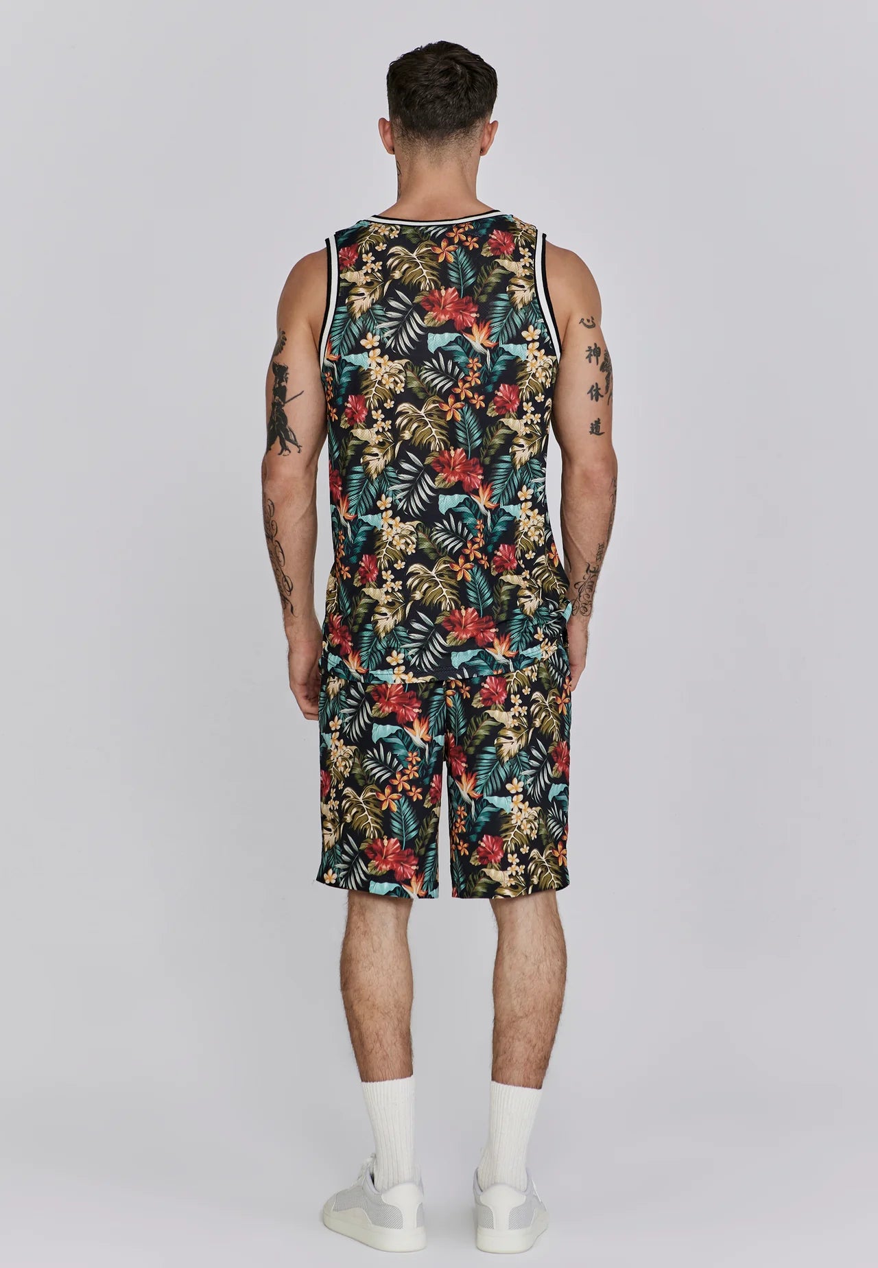 Siksilk Multi Resort Šortky + Basketball Vesta Súprava