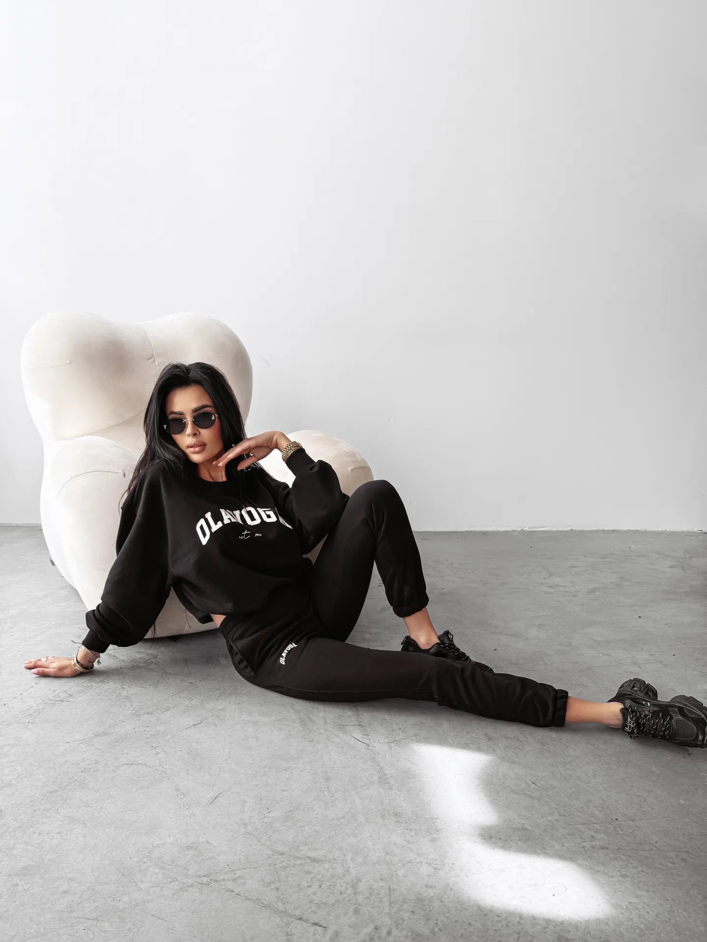 DÁMSKA TEPLÁKOVÁ SÚPRAVA OD OLAVOGA - PLETTO - V ČIERNEJ FARBE