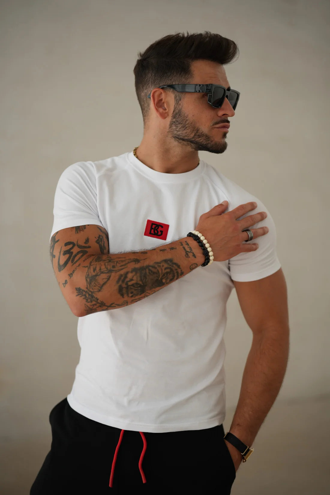 BG COUTURE T-SHIRT BRO - WHITE WITH RED LOGO