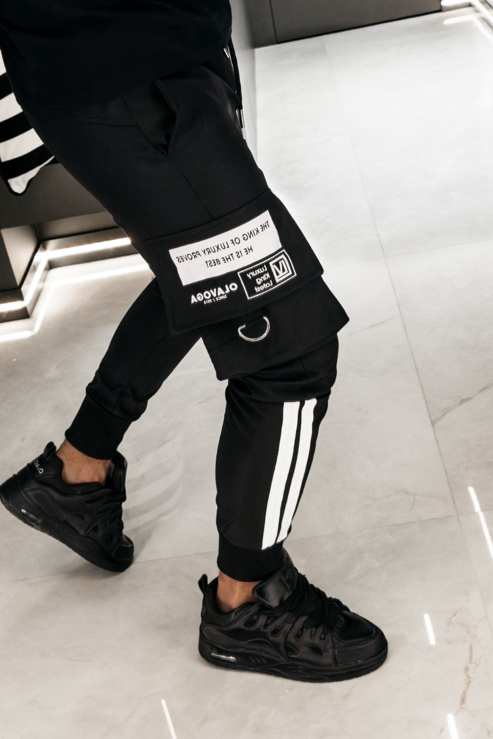 Olavoga Pánske Nohavice CASTON - čierna