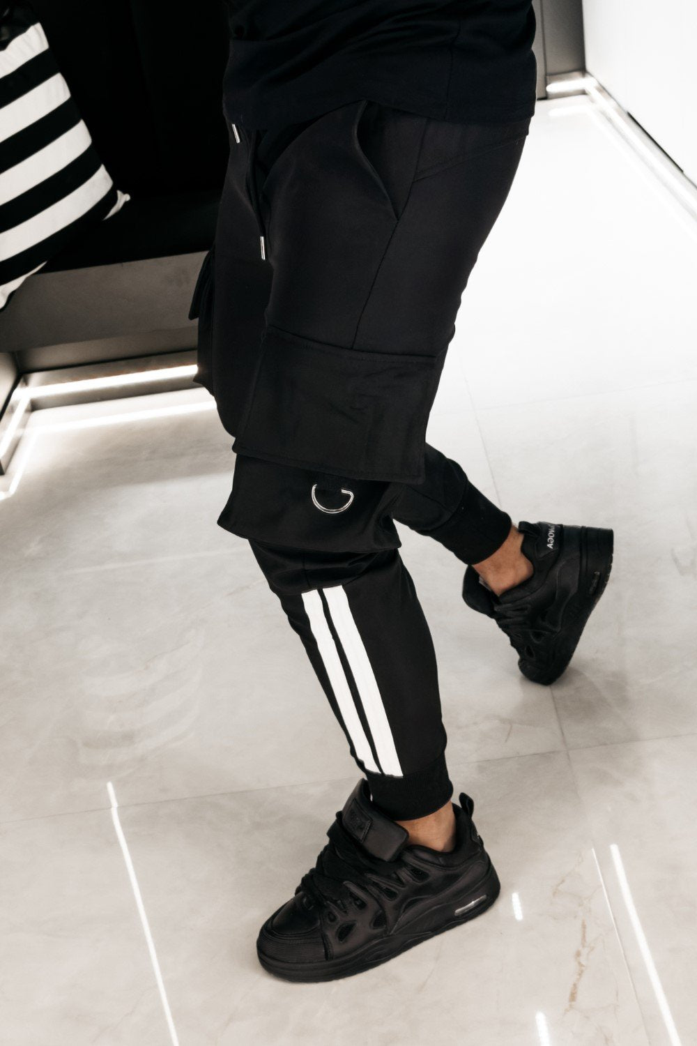 Olavoga Pánske Nohavice CASTON - čierna