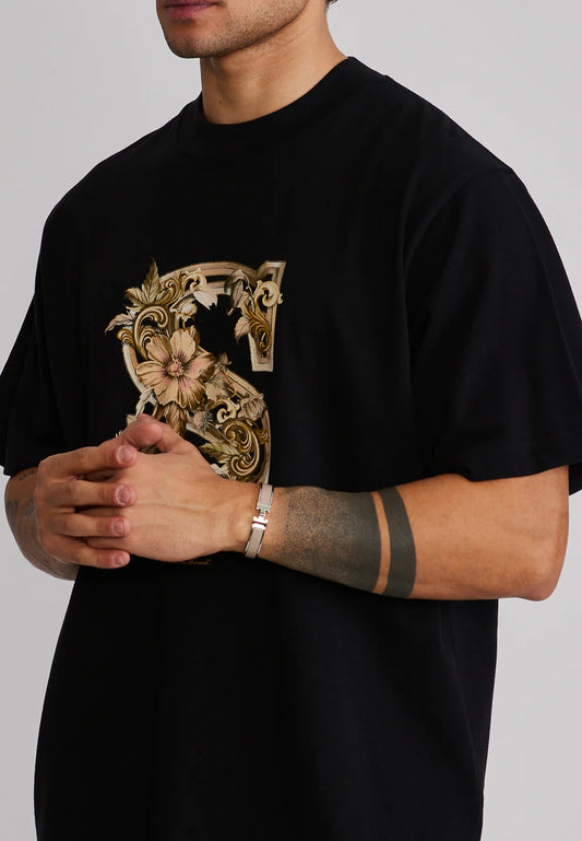SIKSILK ‘S’ Čierne Grafické Tričko
