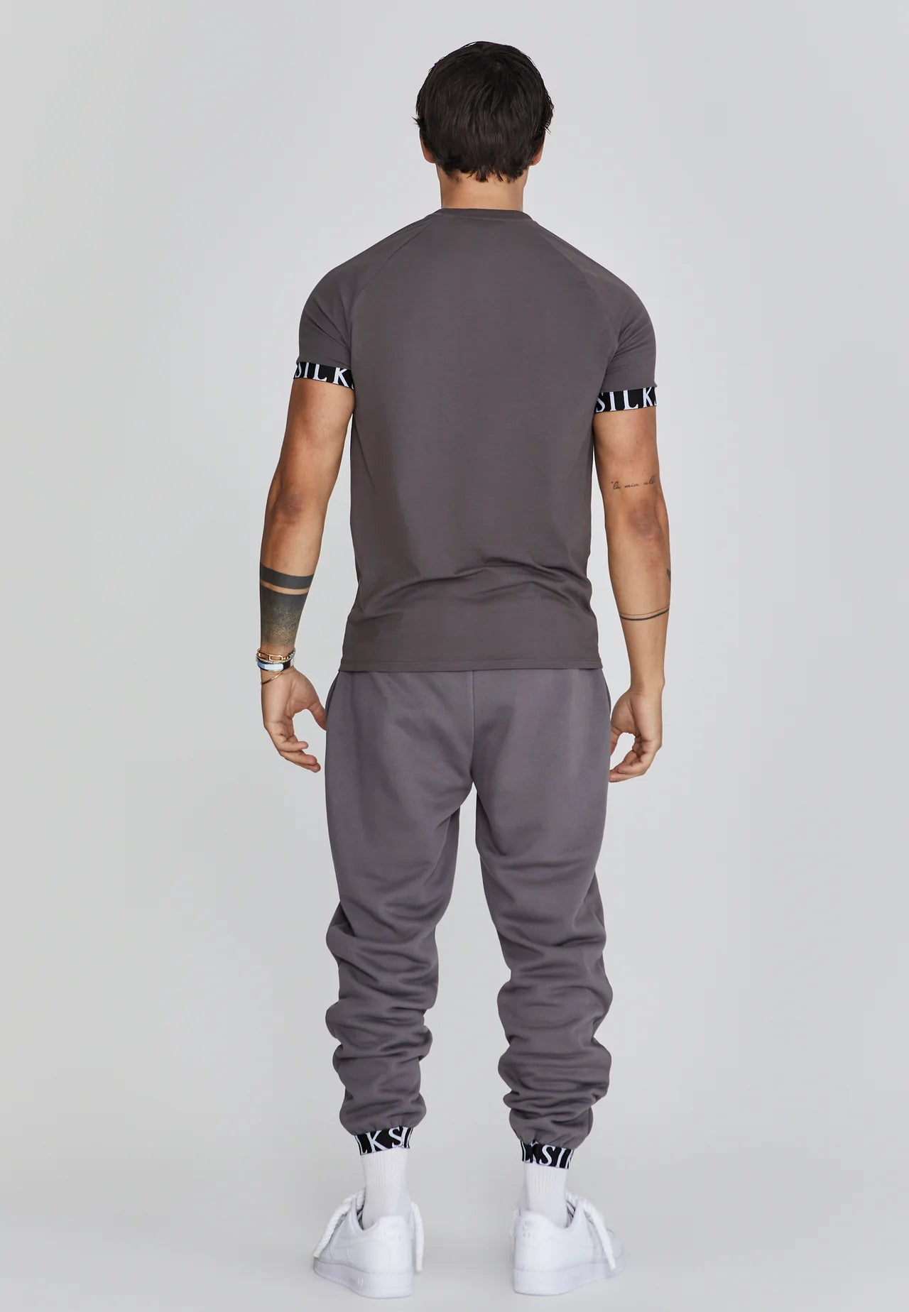 SikSilk: Sivé TECH tričko