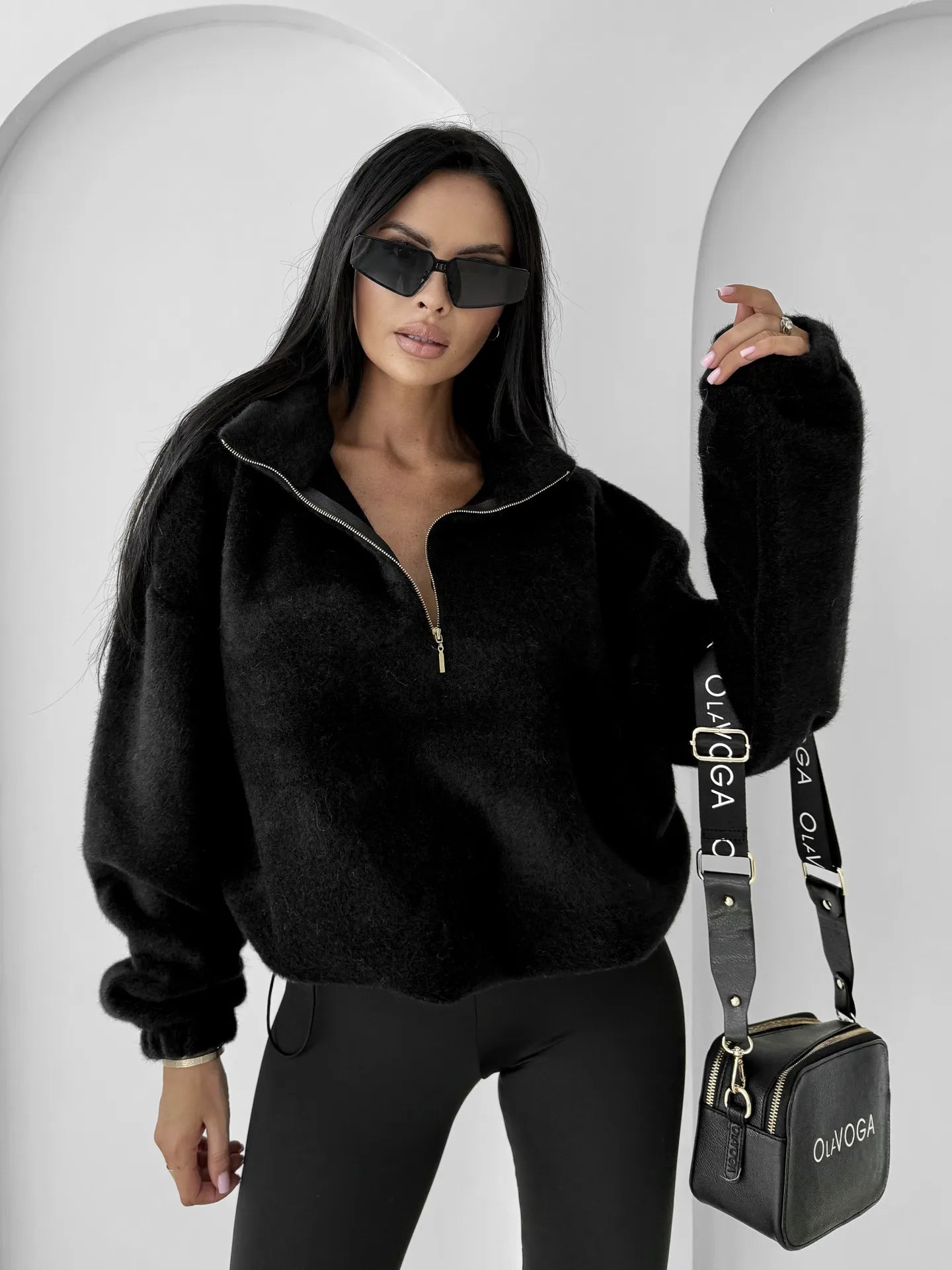 OLAVOGA Dámsky Sveter OATWOOD - Čierna