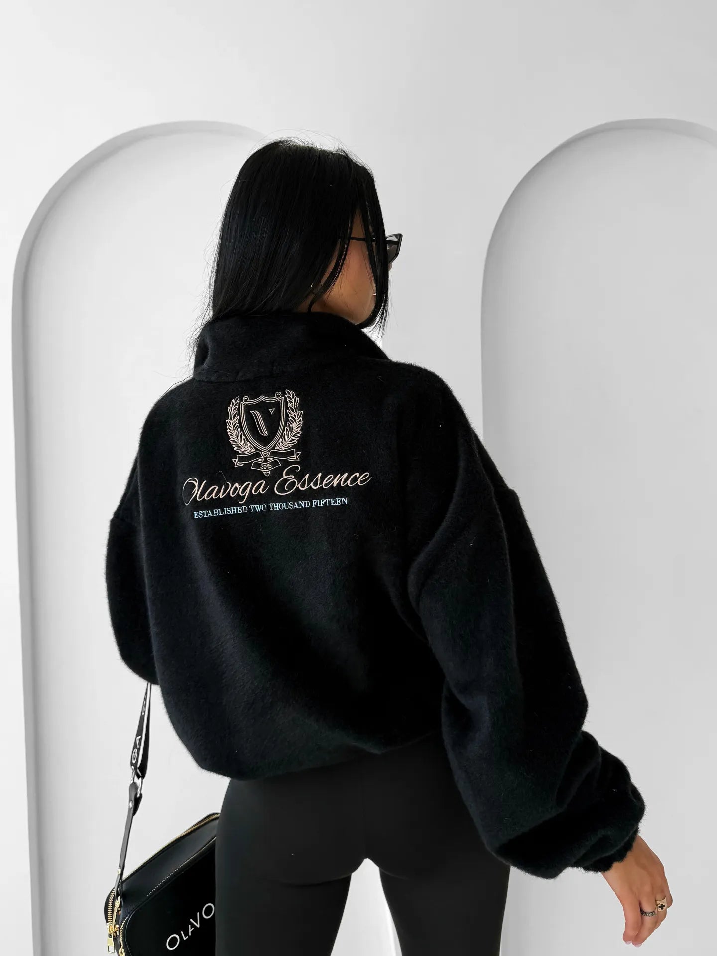 OLAVOGA Dámsky Sveter OATWOOD - Čierna