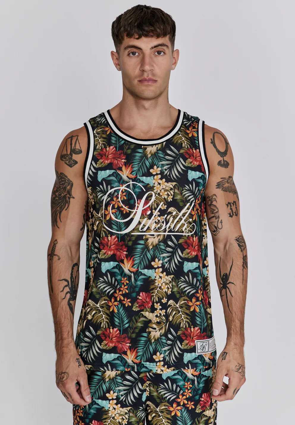 Siksilk Multi Resort Šortky + Basketball Vesta Súprava