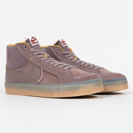 SB ZOOM BLAZER MID PRM PLUS
