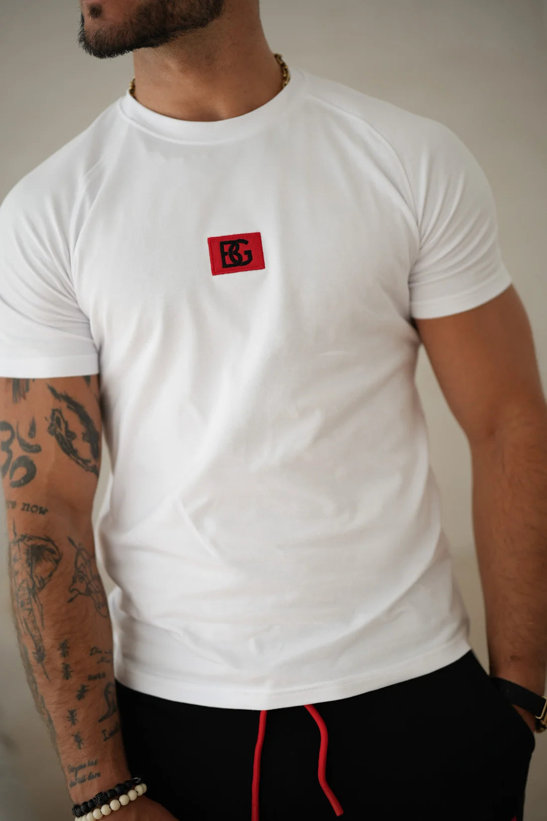 BG COUTURE T-SHIRT BRO - WHITE WITH RED LOGO
