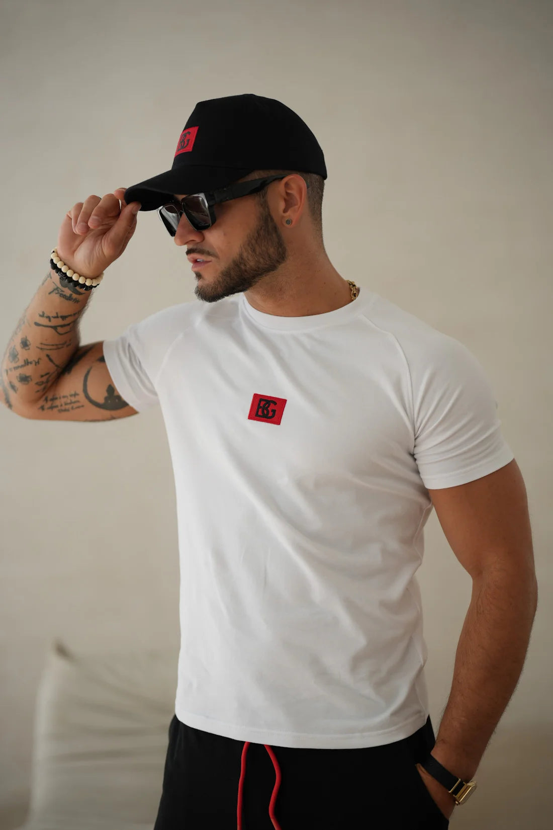 BG COUTURE T-SHIRT BRO - WHITE WITH RED LOGO